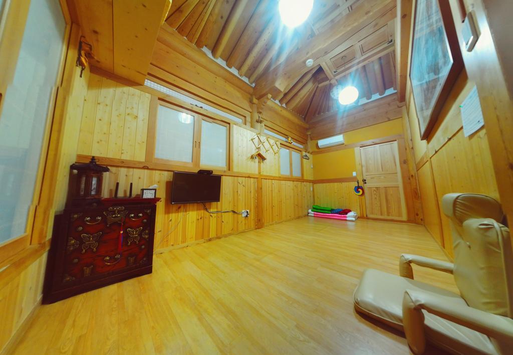 Hanok Guesthouse Jangsoo Jeonju Rom bilde