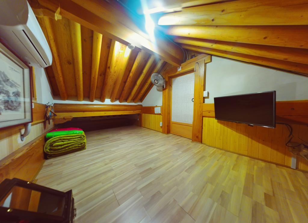 Hanok Guesthouse Jangsoo Jeonju Rom bilde